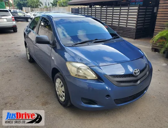 2012 TOYOTA YARIS