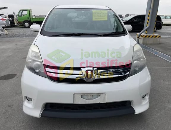 For Sale: 2013 Toyota Isis