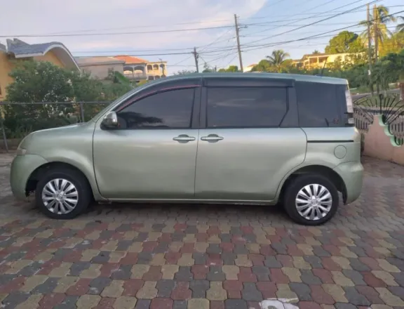 2013 Toyota Sienta