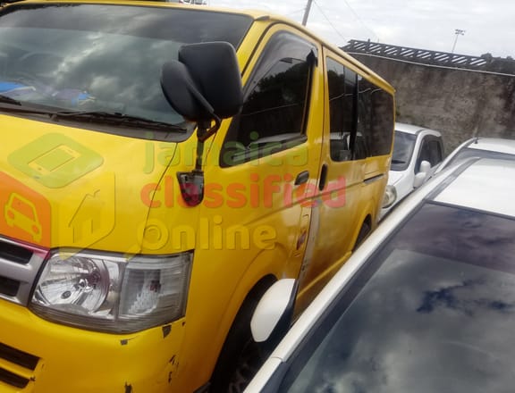 For Sale: 2013 Toyota Hiace Bus