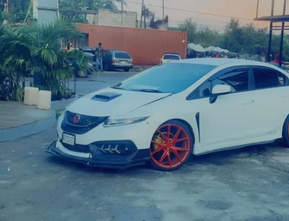 2014 Honda Civic very clean