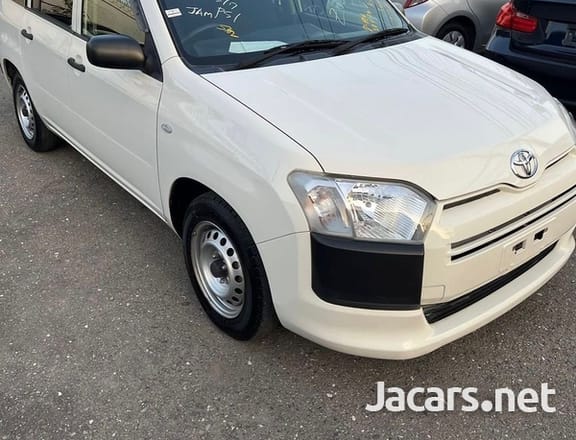 Toyota Probox 1,5L 2017