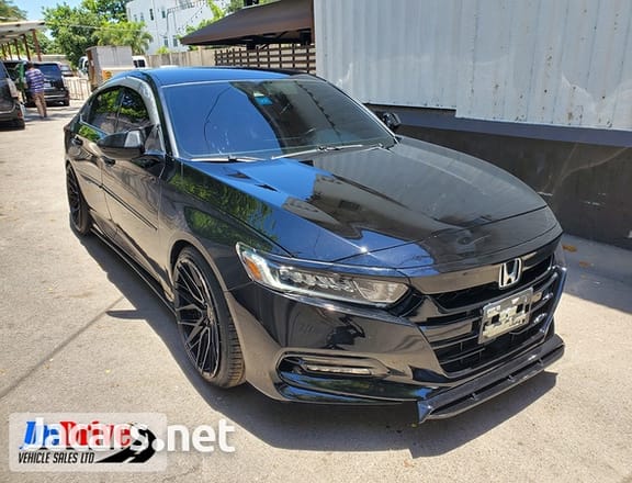 Honda Accord 1,5L 2020