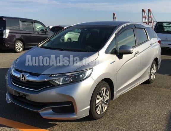 2017 Honda Fit Shuttle Hybrid