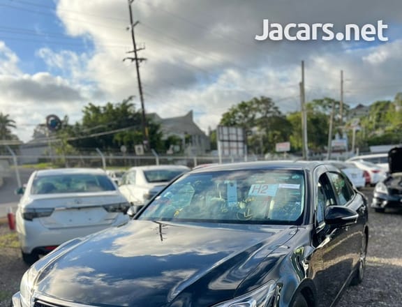 Toyota Crown 2,5L 2016