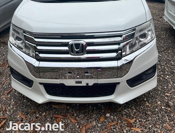 Honda Stepwgn Spada 2,0L 2014