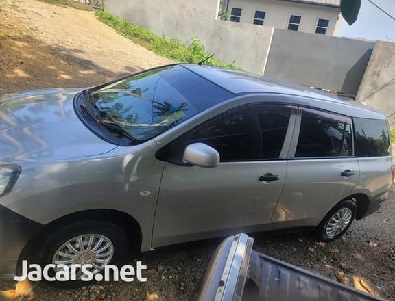 Nissan AD Wagon 1,5L 2012
