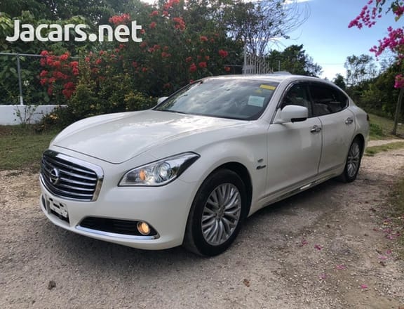 Nissan Fuga 3,5L 2015