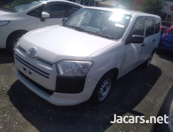 Toyota Probox 1,5L 2016