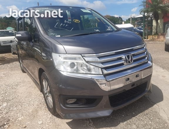 Honda Stepwgn Spada 2,0L 2014
