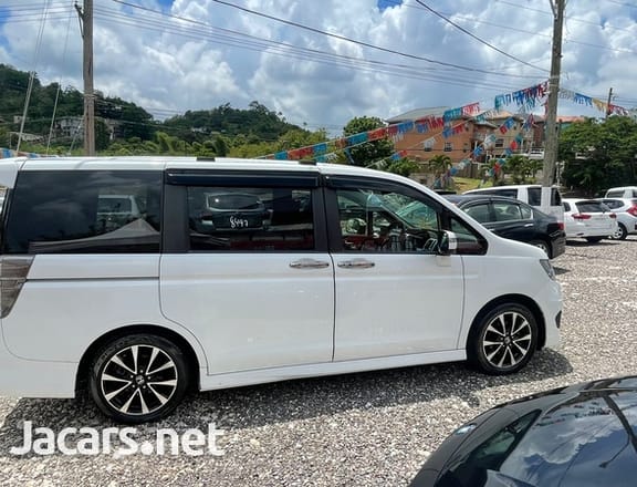 Honda Stepwgn Spada 2,0L 2014