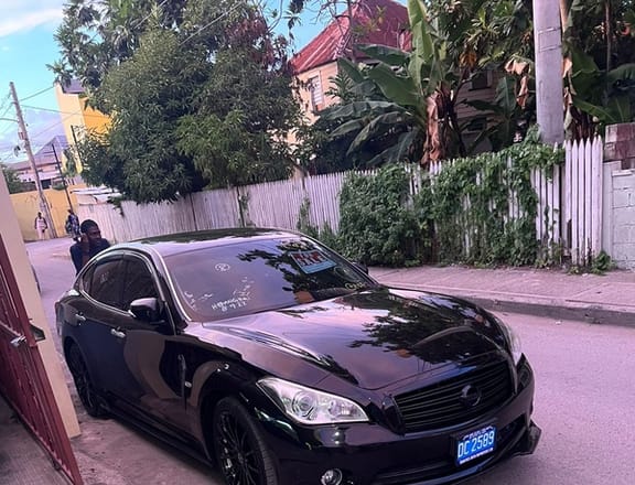 Nissan Fuga 3,5L 2013