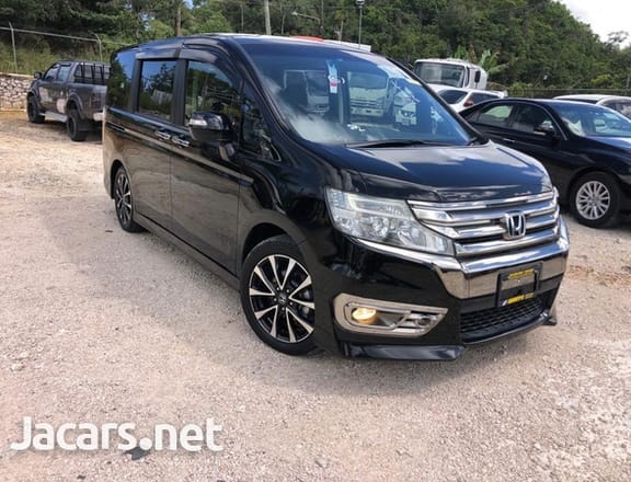 Honda Stepwgn Spada 2,0L 2013