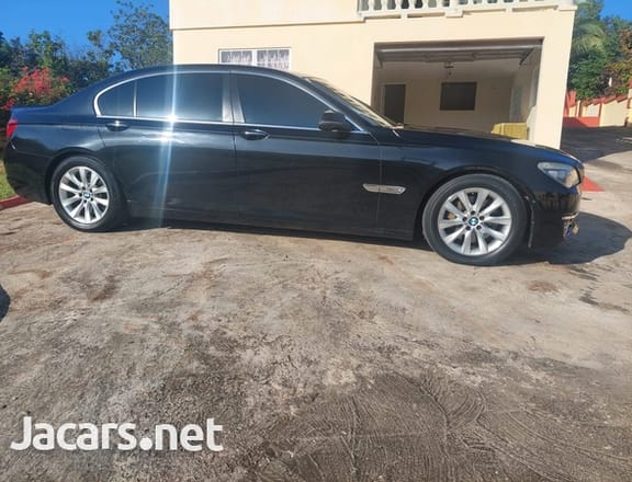 BMW 7-Series 2,0L 2014