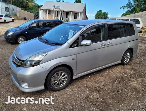 Toyota Isis 1,8L 2013