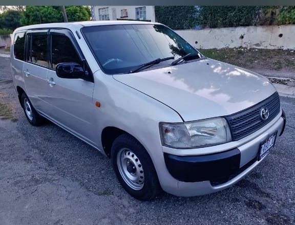 Toyota Probox 1,5L 2013