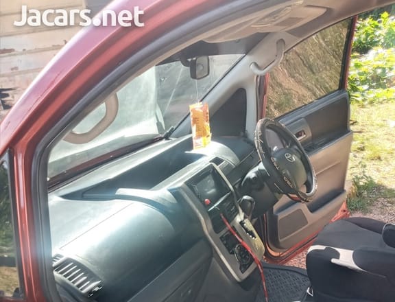 Toyota Voxy 2,0L 2009