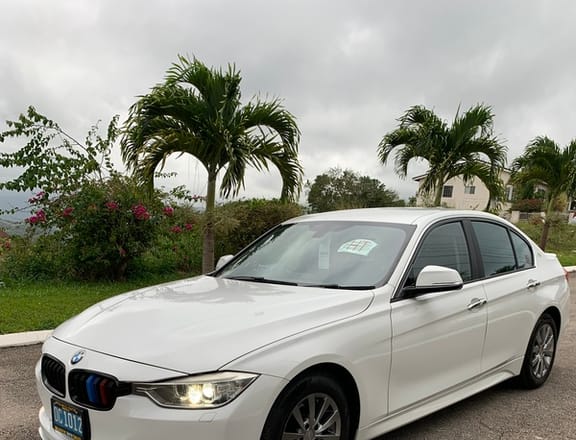 BMW 3-Series 2,0L 2012
