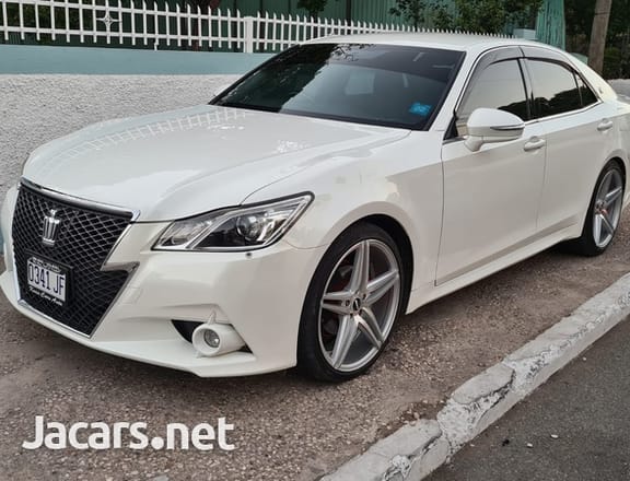 Toyota Crown 2,5L 2014