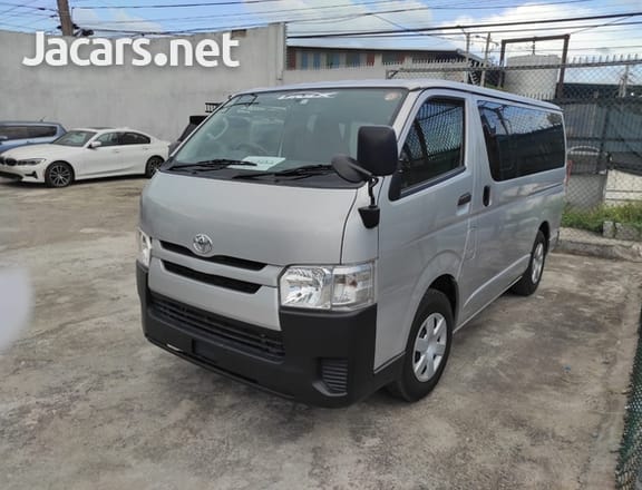 2016 Toyoto Hiace