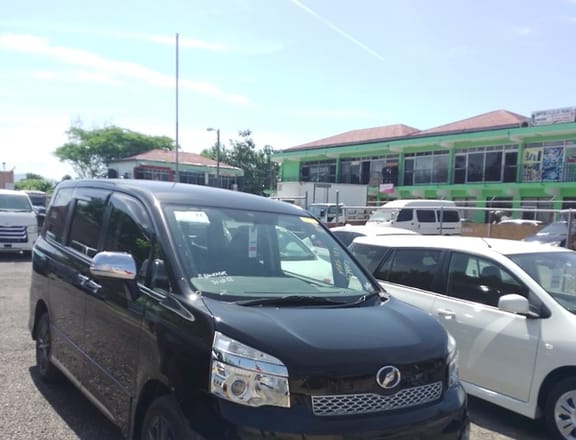Toyota Voxy 2,0L 2013