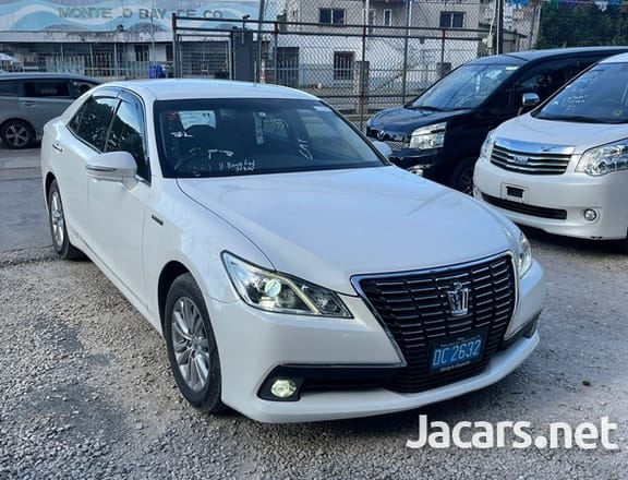 Toyota Crown 2,5L 2015