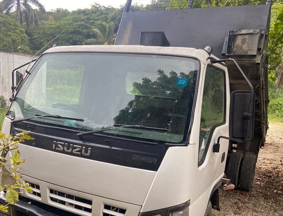 ISUZU TIPPER 2008