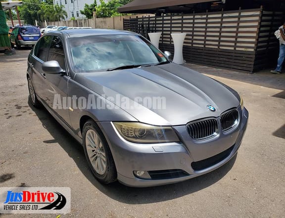 2010 BMW 325i