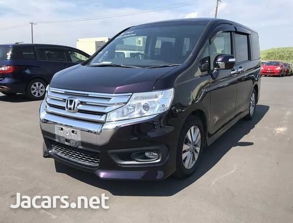 Honda Stepwgn Spada 2,0L 2013