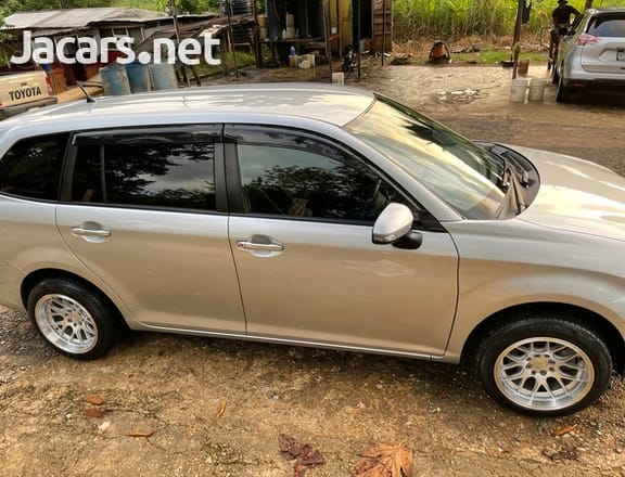 Toyota Fielder 1,8L 2014