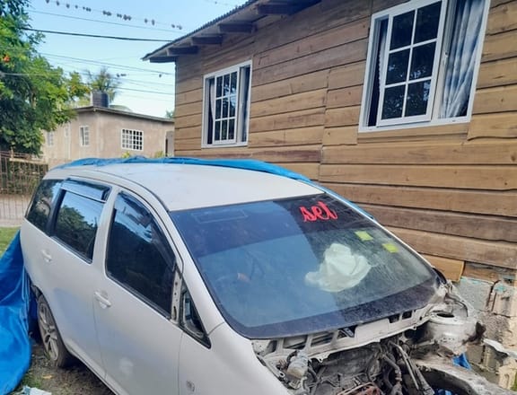 Toyota Wish 1,8L 2006