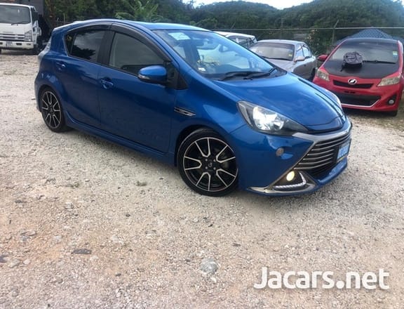 Toyota Aqua 1,5L 2015