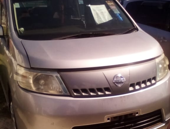 Nissan Serena 2,0L 2007