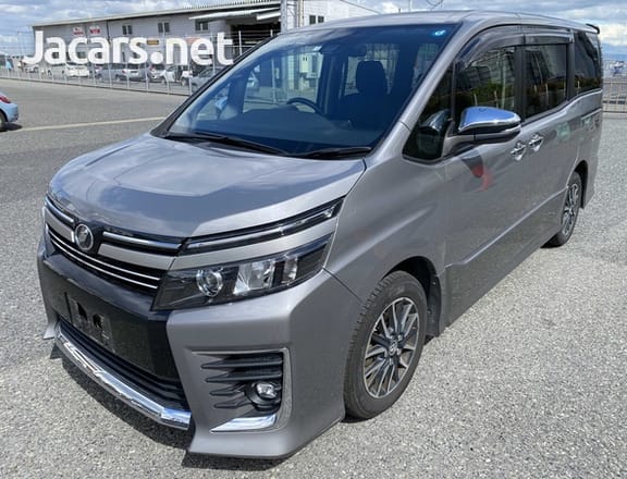 Toyota Voxy 2,0L 2017