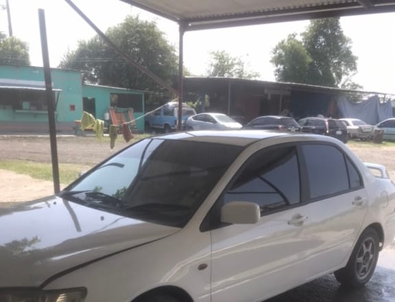 Mitsubishi Lancer 1,4L 2001