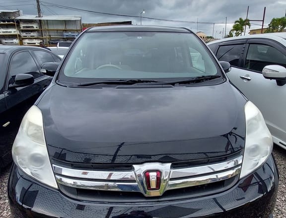 Toyota Isis 1,8L 2012