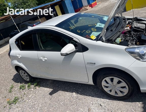 Toyota Aqua 1,5L 2016