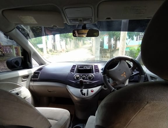 Mitsubishi Grandis 2,3L 2005