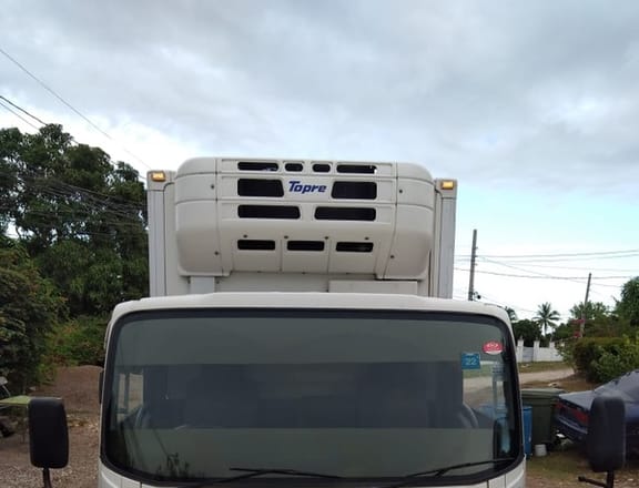 2012 Isuzu Elf Truck