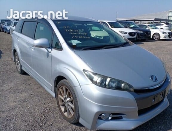 Toyota Wish 2,0L 2013