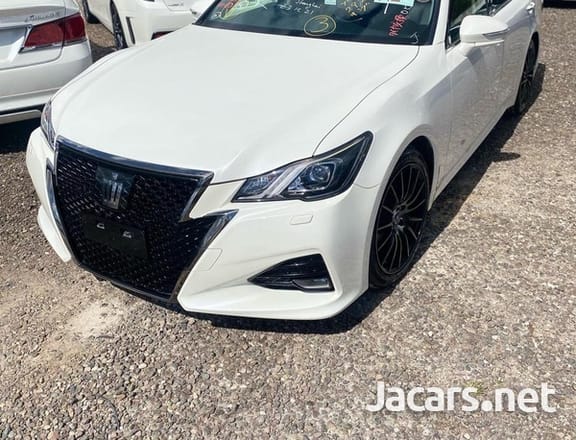 Toyota Crown 2,5L 2016