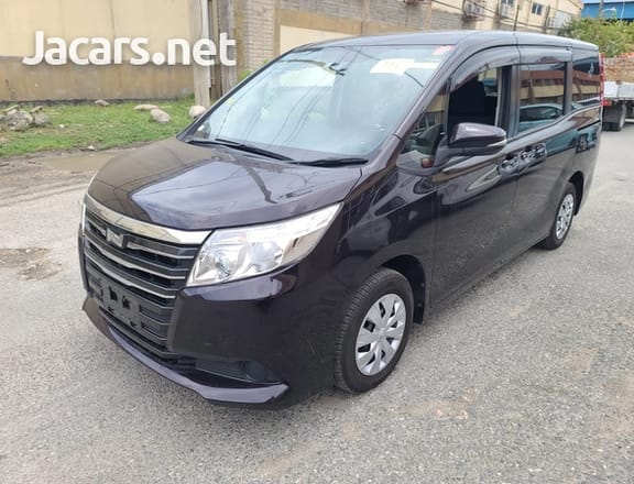 Toyota Noah 2,0L 2016
