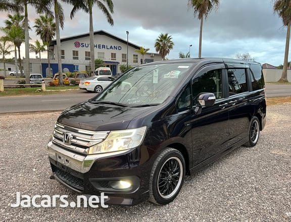 Honda Stepwgn Spada 2,0L 2013