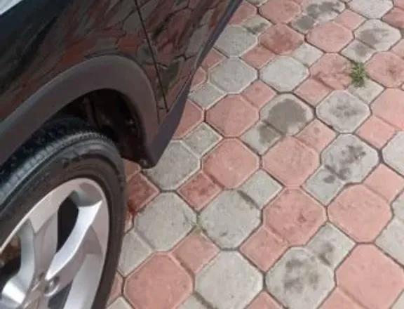 Black Honda HRV FOR SALE