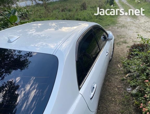 Toyota Crown 4,6L 2012