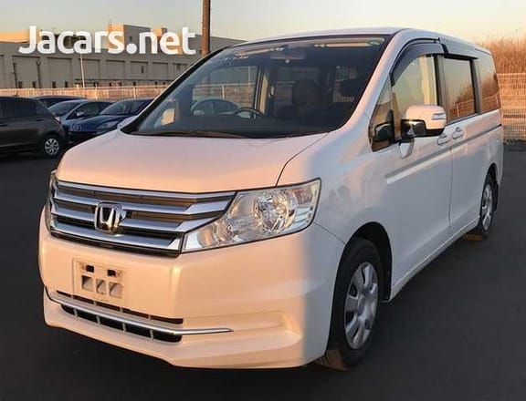 Honda Stepwgn 2,0L 2013