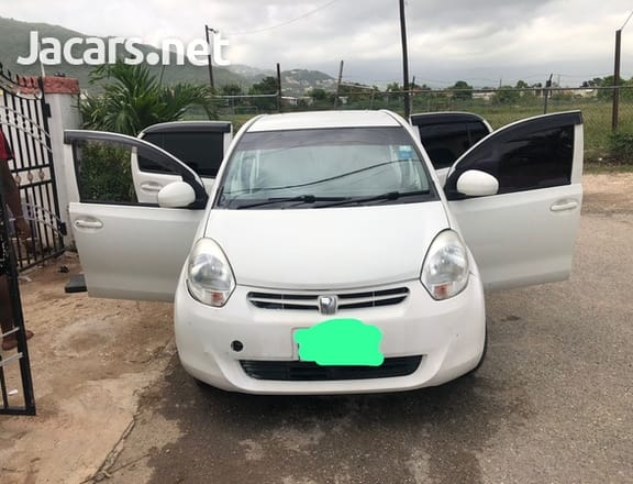 Toyota Passo 1,0L 2012