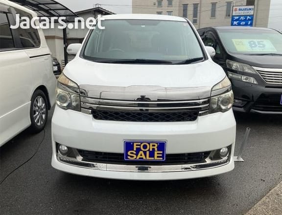 Toyota Voxy 2,0L 2013