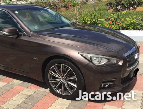 Infiniti Q50 2,0L 2014