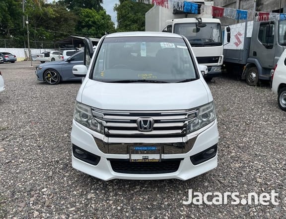 Honda Stepwgn Spada 2,0L 2014